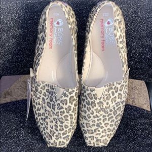 Bobs from Skechers. Cheetah print slip on‘s